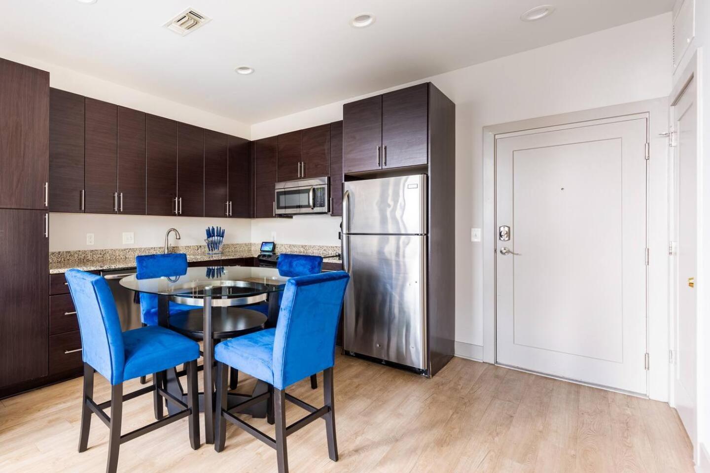 Luxury Inner Harbor Apartment Baltimore Extérieur photo